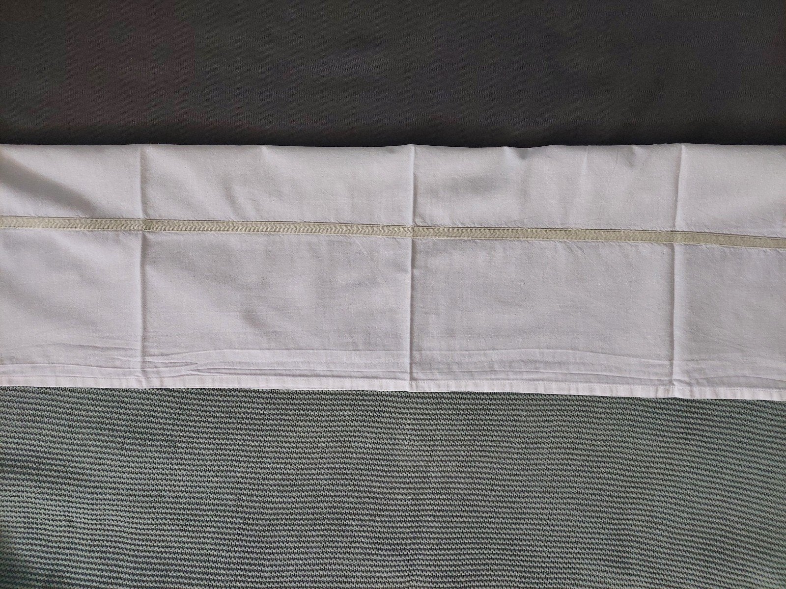 Meyco laken ledikant 100x150cm wit met groene bies, Ophalen of Verzenden, Zo goed als nieuw, Ledikant
