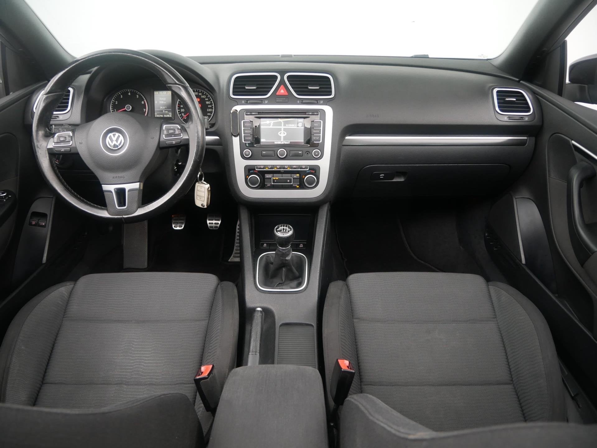 Volkswagen Eos 1.4 TSI Highline BlueMotion Navi/Clima/Cruise, Euro 5, Stof, Gebruikt, Zwart