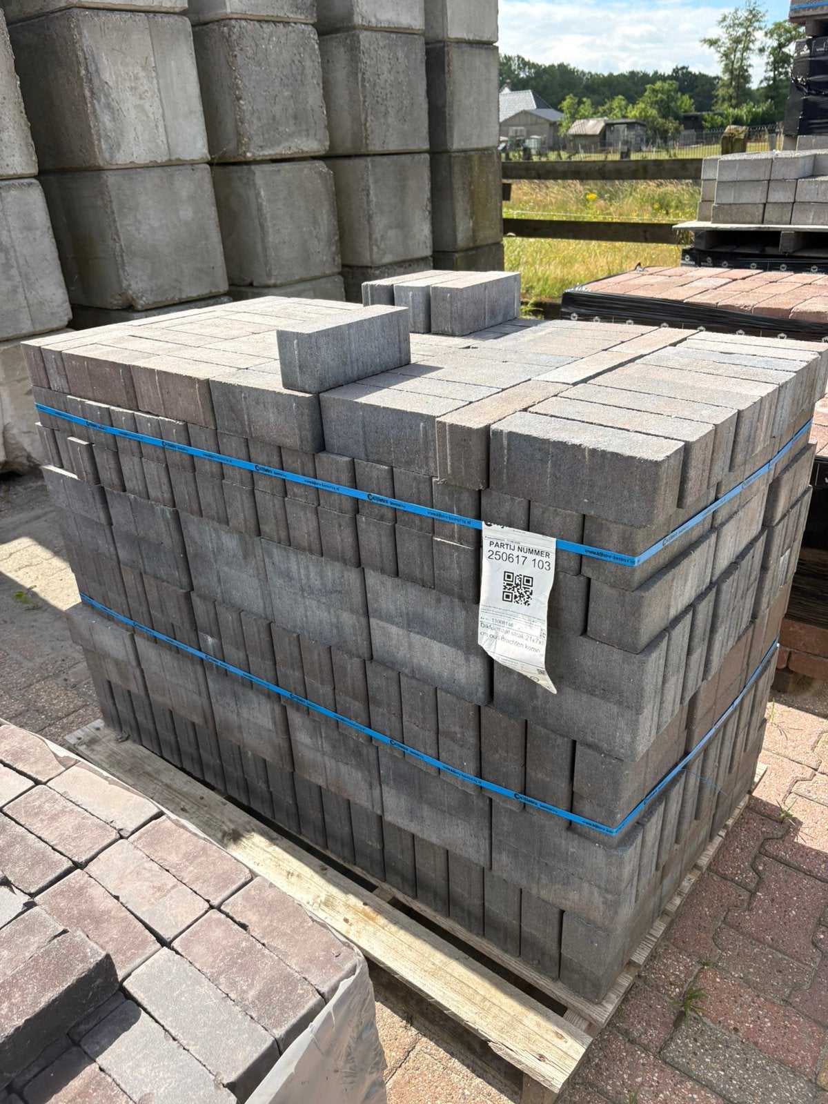 Dikformaat Strak 21x7x8cm Oud Drachten KOMO, Ophalen, Zo goed als nieuw, Beton, Klinkers