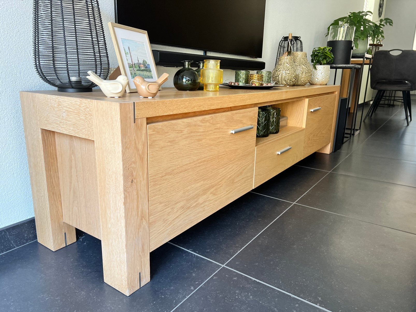 Gratis massief eiken TV meubel (dressoir), Ophalen, Gebruikt, 150 tot 200 cm, Eikenhout