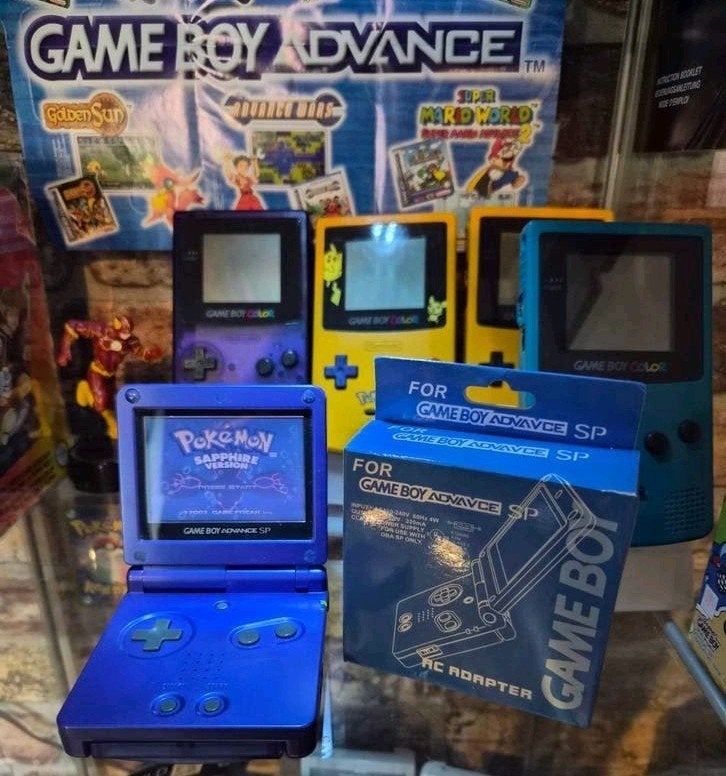 GAMEBOY ADVANCE SP + oplader, Ophalen of Verzenden, Zo goed als nieuw, Game Boy Advance SP