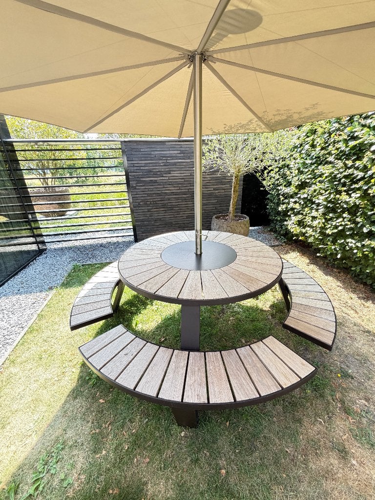 Extremis Pantagruel picknicktafel + grote Inumbra parasol, Waterstad 23, Rond, Aluminium, Zo goed als nieuw