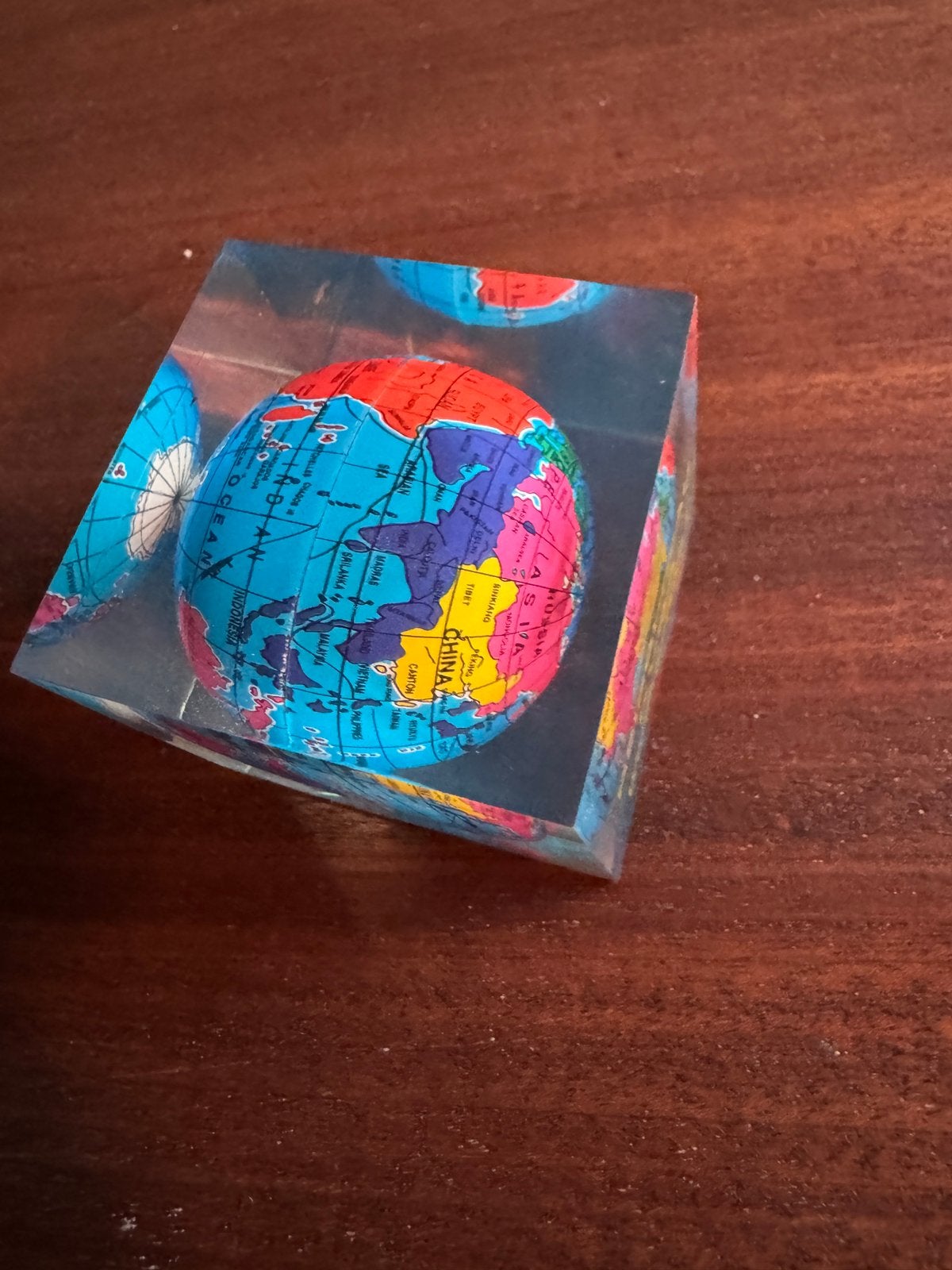 Minituur wereldbol, Ophalen of Verzenden, Interactief, Zo goed als nieuw