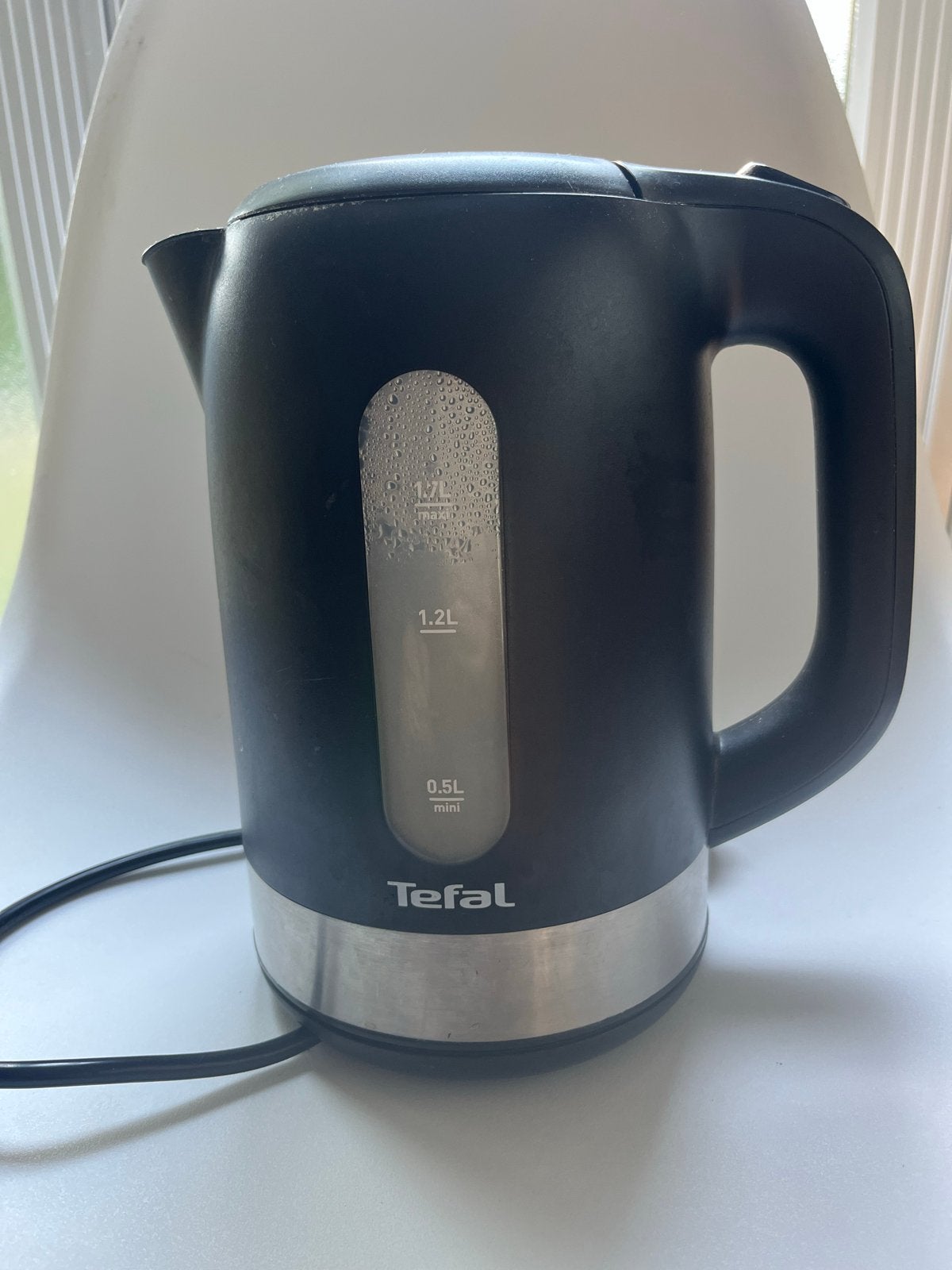 Tefal waterkoker - Zwart - 1.7L. Nu 20,-, 1 tot 2 liter, Ophalen of Verzenden, Zo goed als nieuw, Draadloos