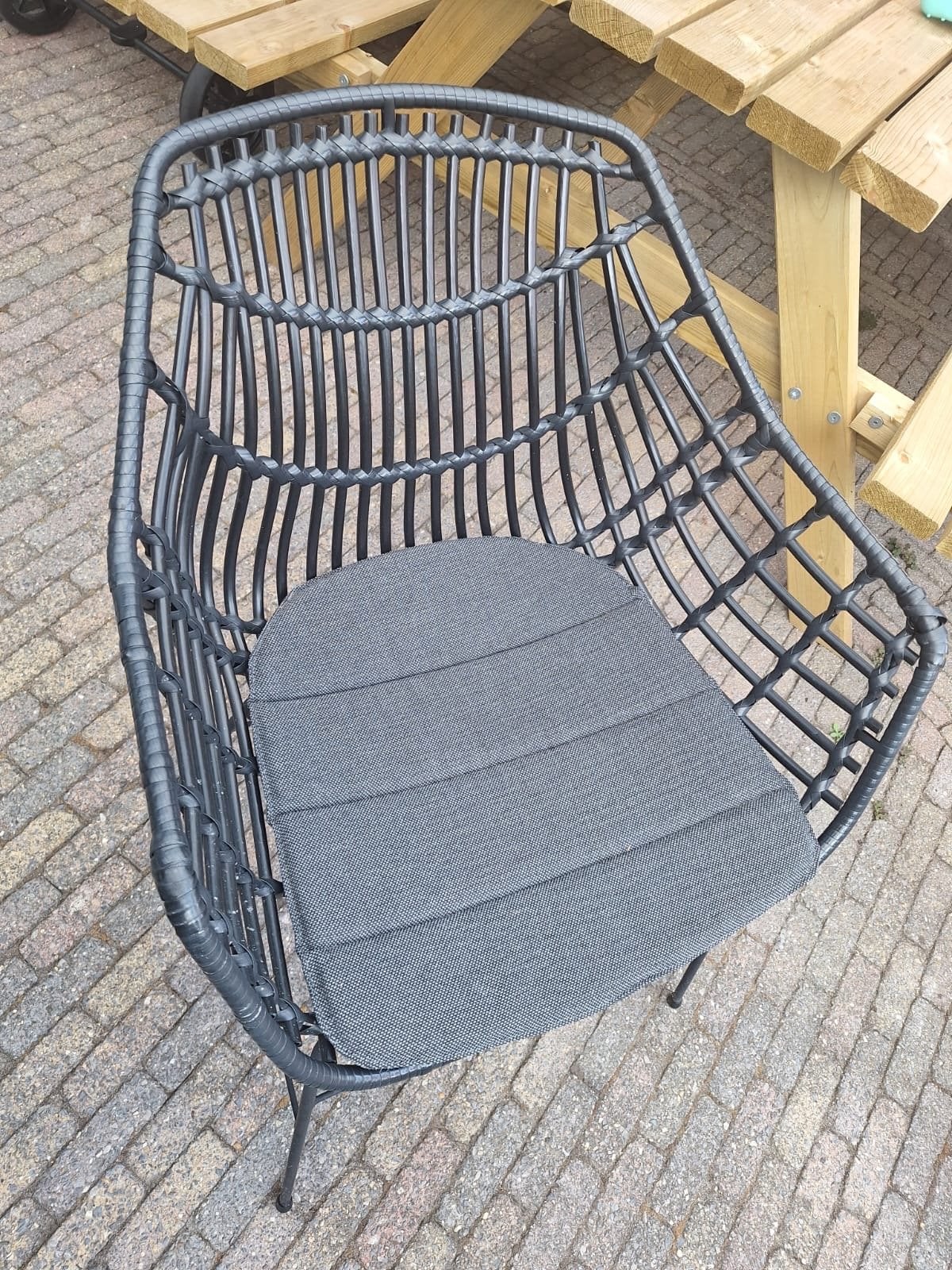 Zwarte tuinstoelen met kussens (4 stuks), Ophalen of Verzenden, Gebruikt, Wicker