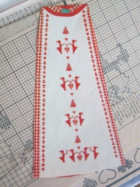 Borduurpatroon  Kersthanger Rood  nr 414 do, Verzenden, Nieuw, Handborduren, Patroon