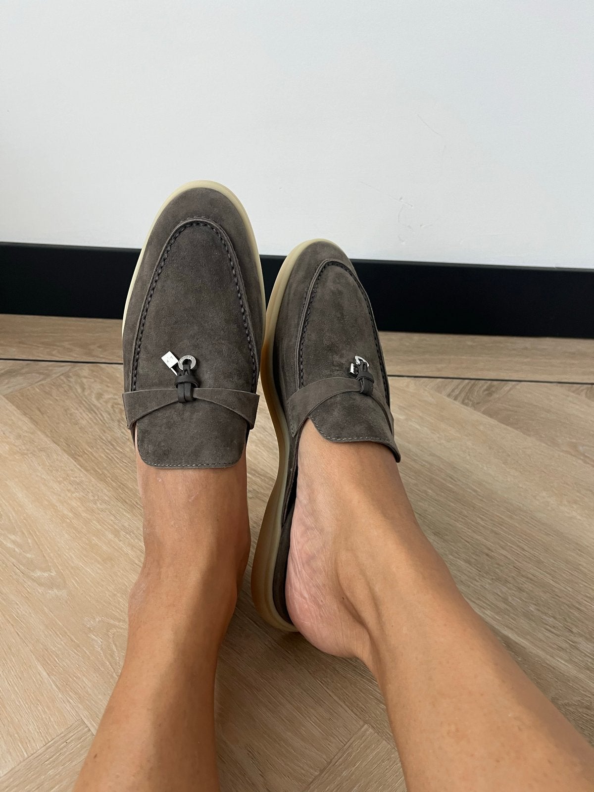 Loro Piana Summer Walk Loafers Suede Grijs - Nieuwstaat, Ophalen of Verzenden, Zo goed als nieuw, Grijs, Instappers