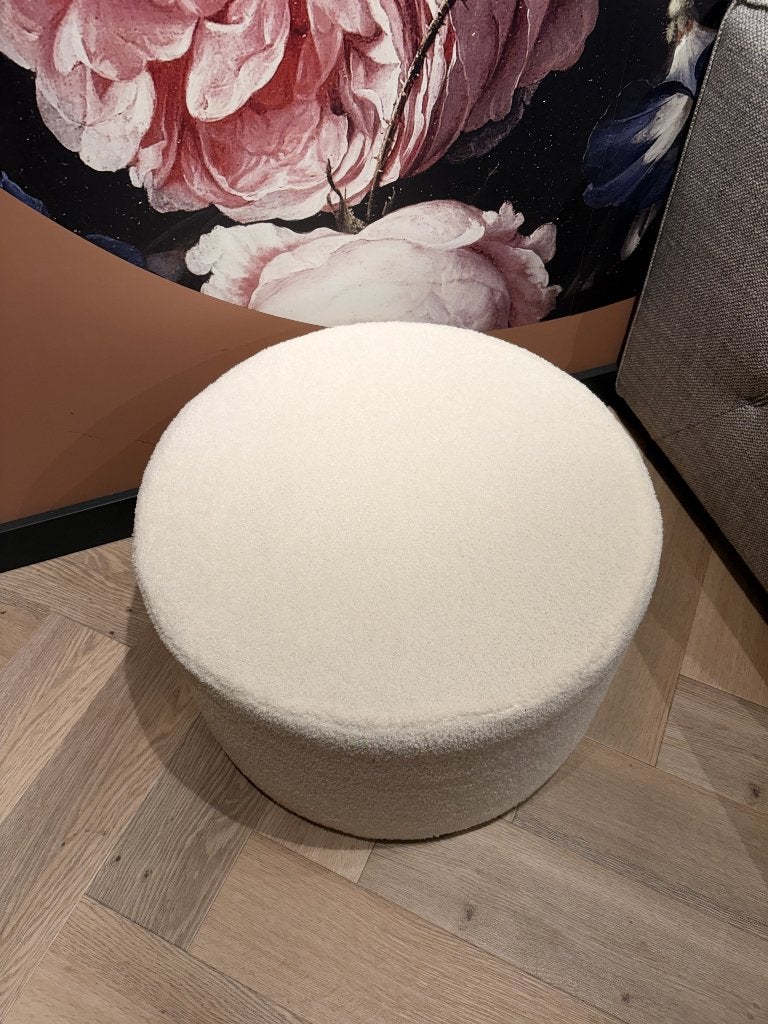 Essenza poef SHOWMODEL teddy, Huis en Inrichting, Banken | Voetenbanken en Poefen, Essenza, Nieuw, Traanbok 2F Enkhuizen, 50 tot 75 cm