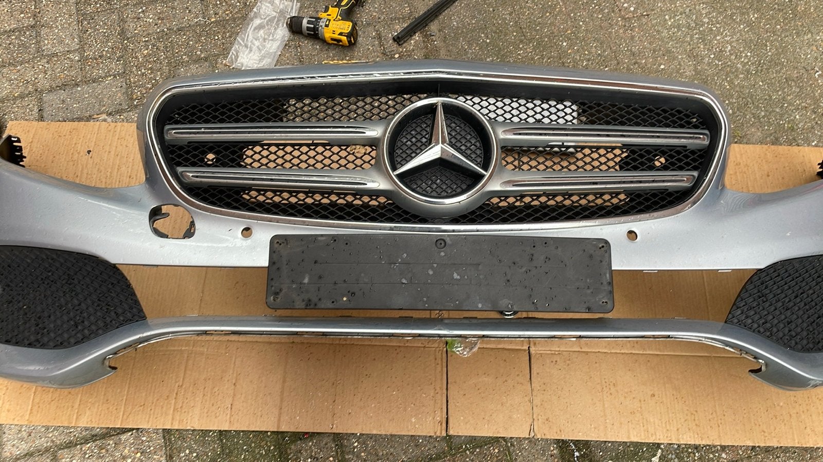 Mercedes-Benz Bumper (Gebruikt) E klasse w213, Auto-onderdelen, Gebruikt, Voor, Mercedes-Benz, Ophalen of Verzenden