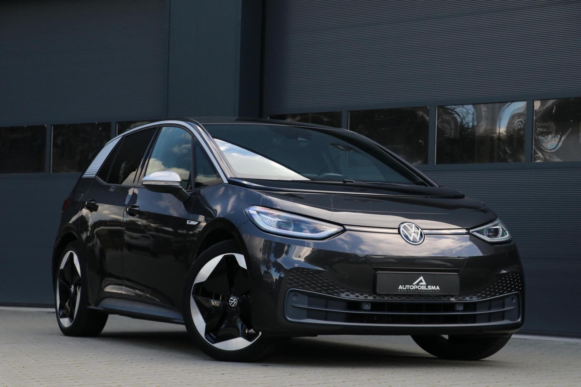 Volkswagen ID.3 First Max 58 kWh Panodak HeadupDisplay 20'In, Automaat, Dealer onderhouden, Gebruikt, Zwart
