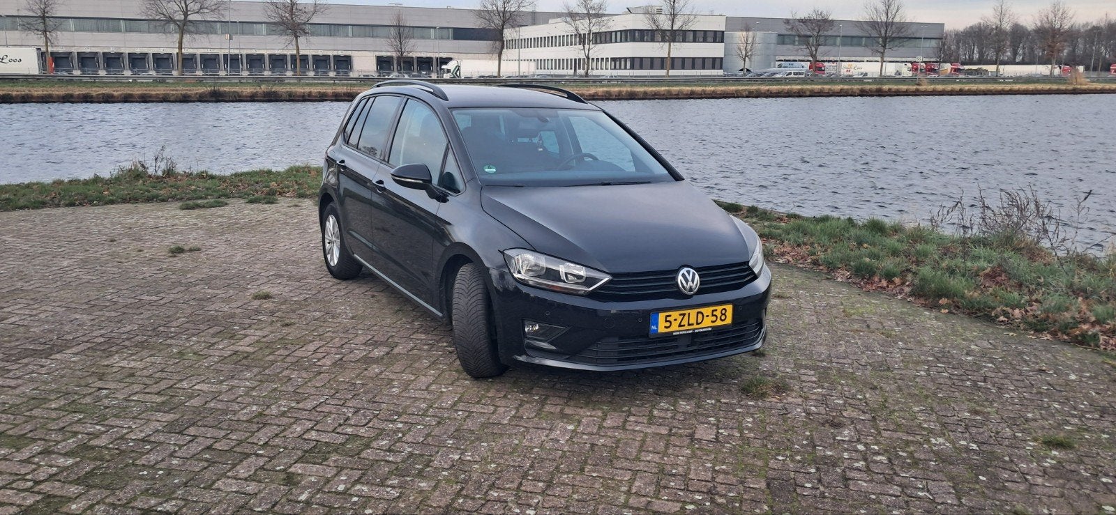 Volkswagen Golf Sportsvan 1.6 TDI 81KW 7-DSG 2014 Zwart, Auto's, 4 cilinders, Zwart, Golf Sportsvan, Diesel