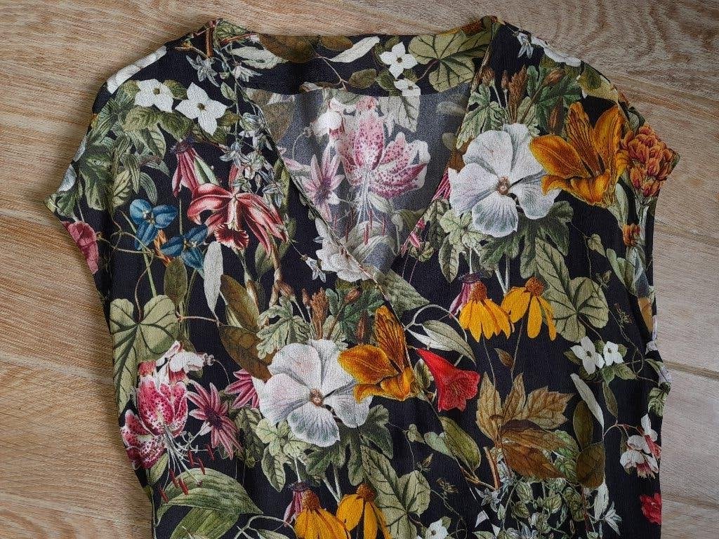 Zwart gebloemde mouwloze viscose jumpsuit van Didi mt XL 44, Zwart, Maat 42/44 (L), Didi, Ophalen of Verzenden
