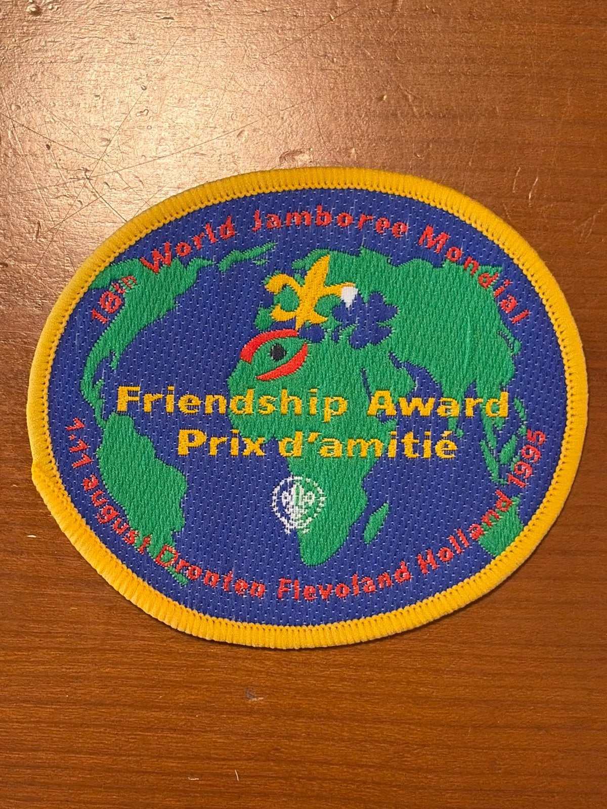 18e Wereld Jamboree Friendship Award Patch 1995, Verzamelen, Scouting, Verzenden, Gebruikt, Embleem, Speld of Insigne