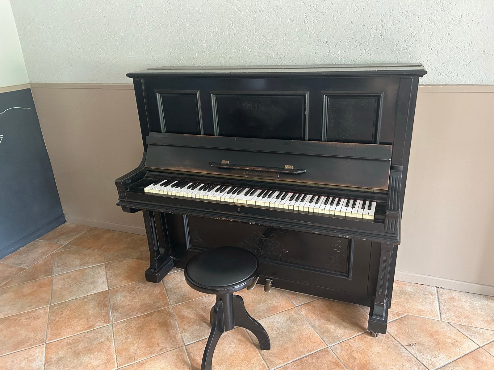 Zwarte piano met kruk - Gebruikt, Ophalen, Gebruikt, Zwart, Piano