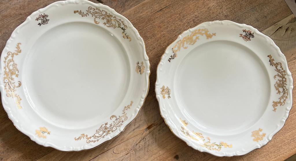 2 antieke borden goud/creme, Ophalen