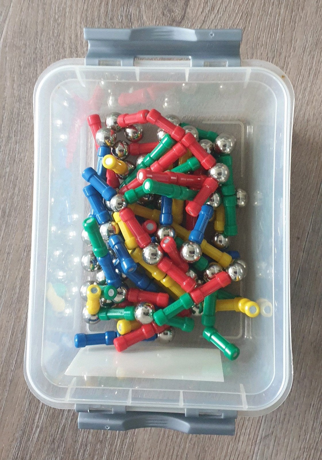 Magnetische set, Ophalen