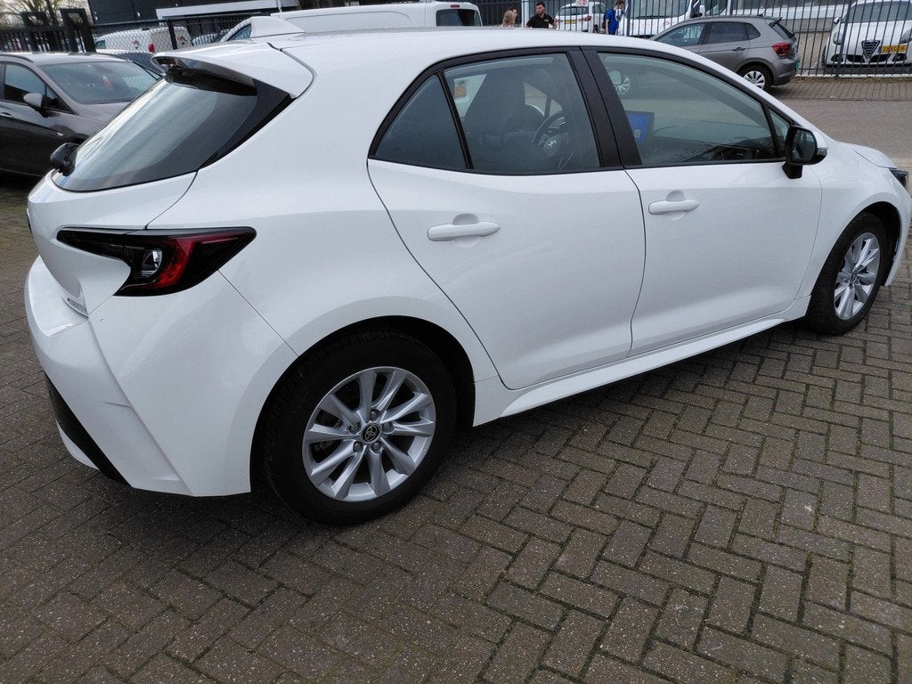 Toyota Corolla Hybrid 140 Active, Gebruikt, 4 cilinders, Corolla, Bedrijf