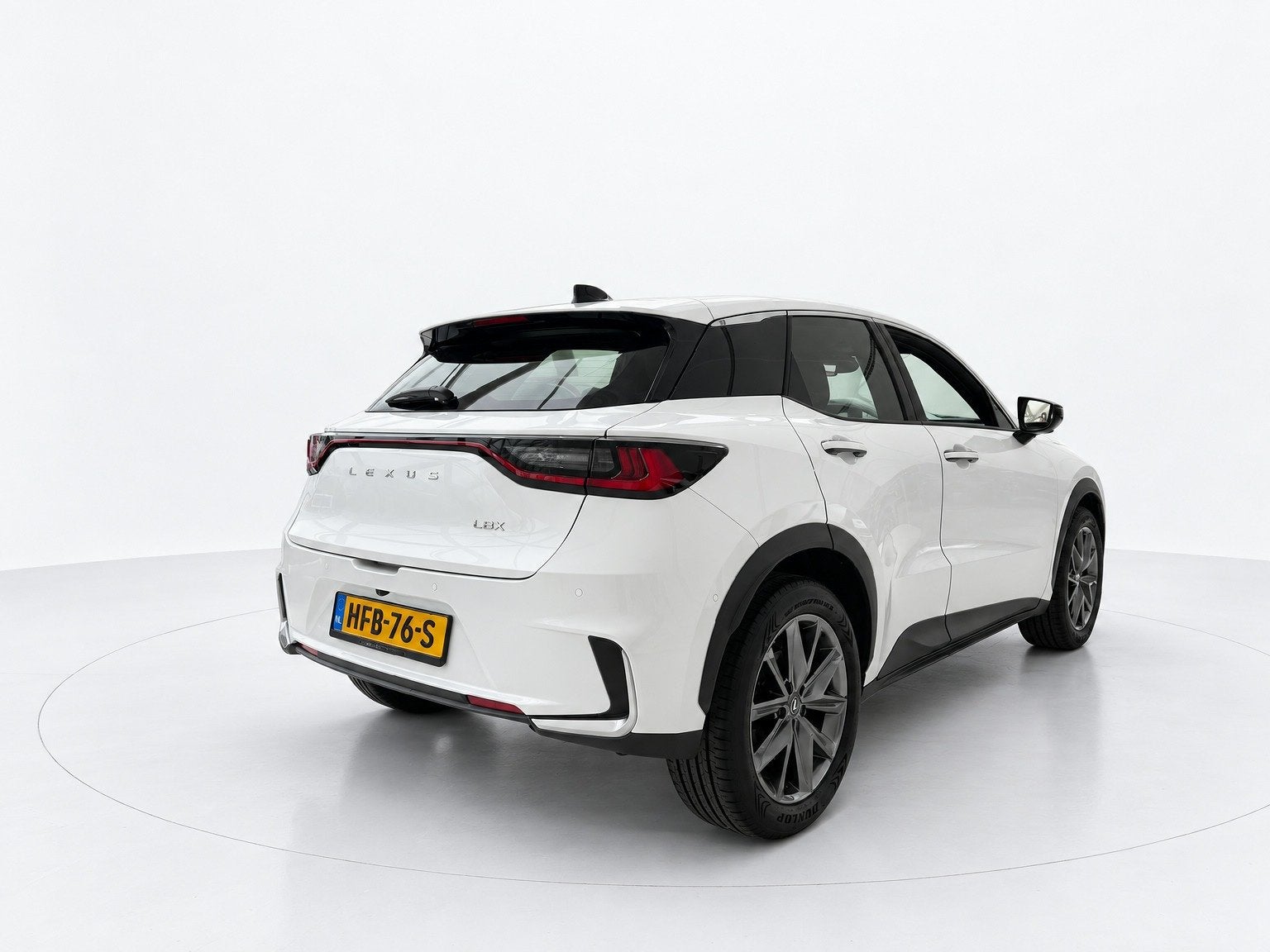 Lexus LBX 1.5 Relax 2WD | Advanced Pack | Mark-Levinson | Fu, Auto's, 12 maanden, 136 pk, Gebruikt, Wit