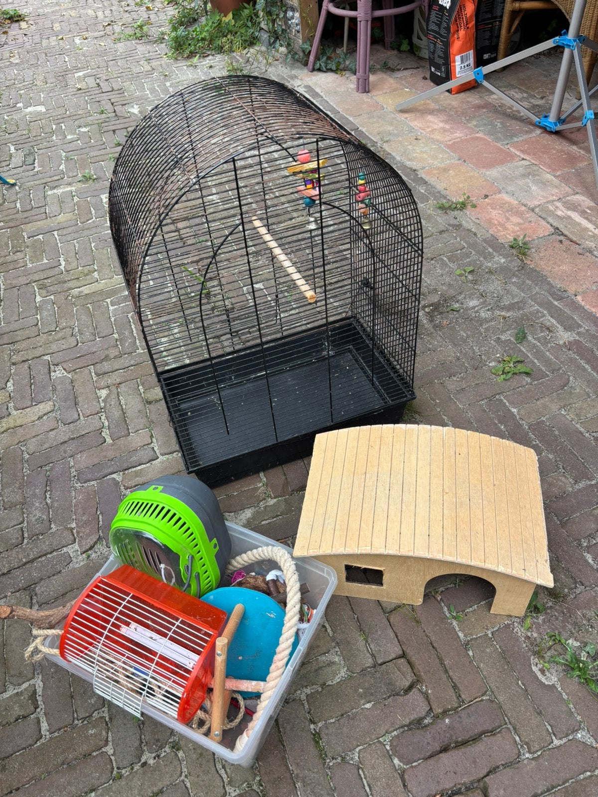 vogelkooi inclusief diverse accessoires en speelgoed, Ophalen of Verzenden, Zo goed als nieuw