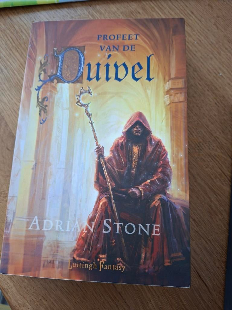 Boek: Profeet van de Duivel - Adrian Stone, Boeken, Fantasy, Gelezen, Ophalen of Verzenden