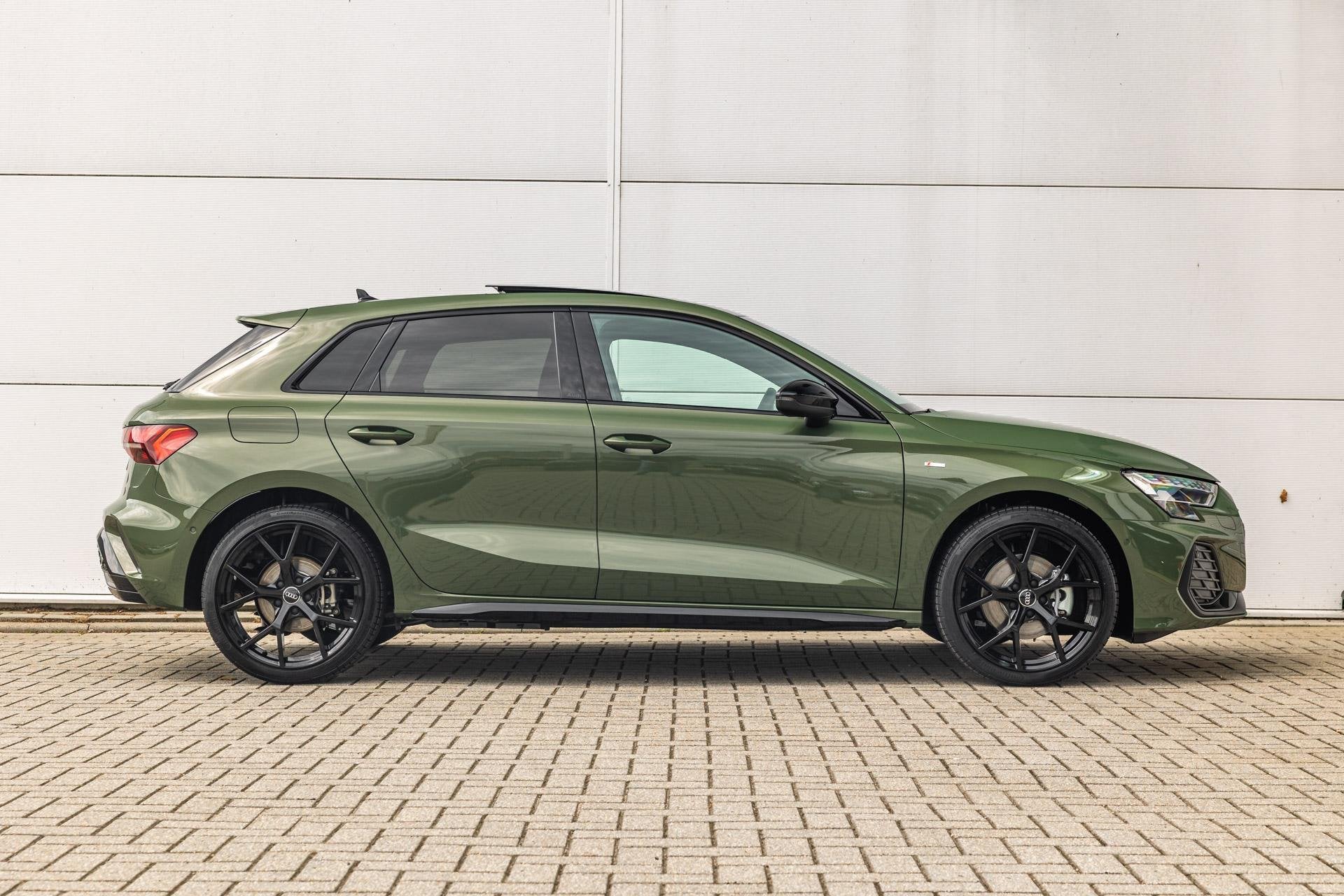 Audi A3 Sportback 40 TFSI e 204pk S edition | Panoramadak |, Auto's, Audi, 12 maanden, 1498 cc, 4 cilinders, 150 min