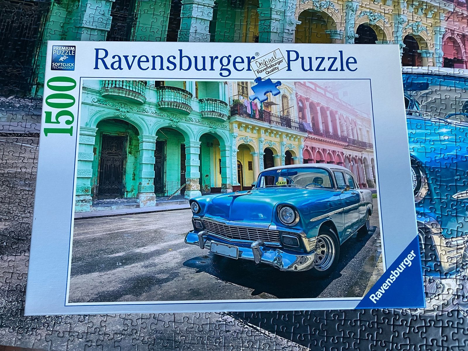 Ravensburger Legpuzzel 1500 stukjes - Blauwe Oldtimer Cuba, Ophalen of Verzenden, 500 t/m 1500 stukjes, Zo goed als nieuw, Legpuzzel