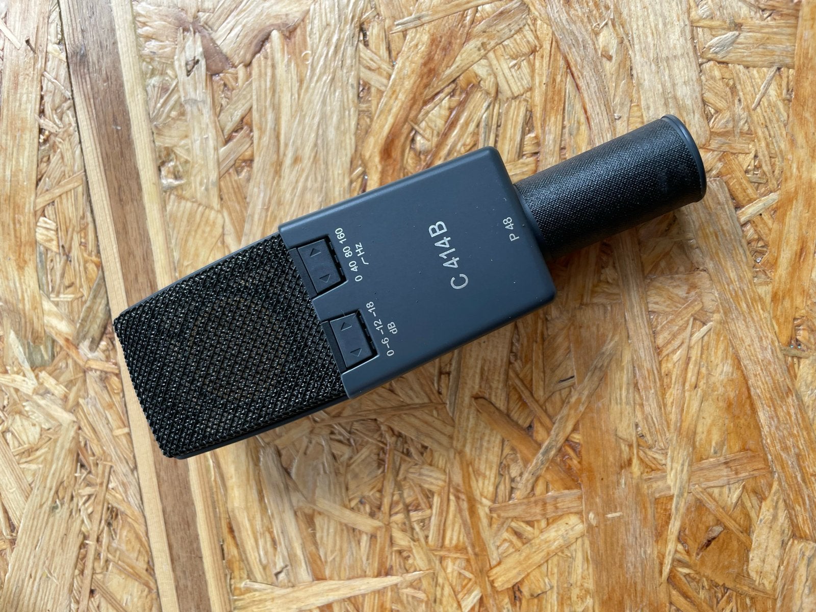 AKG C414B Studiomicrofoon met koffer en accessoires, Ophalen of Verzenden, Zo goed als nieuw, Studiomicrofoon