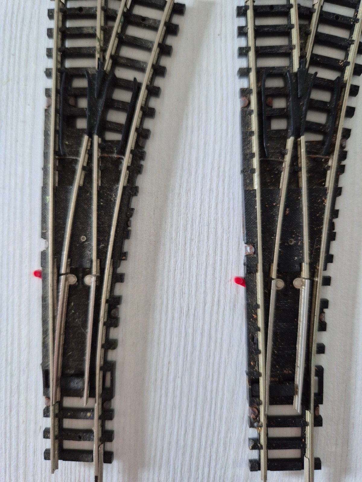 2 Minitrix 15 graden wissels rechts 14955, Gebruikt, Gelijkstroom, Trix, Rails
