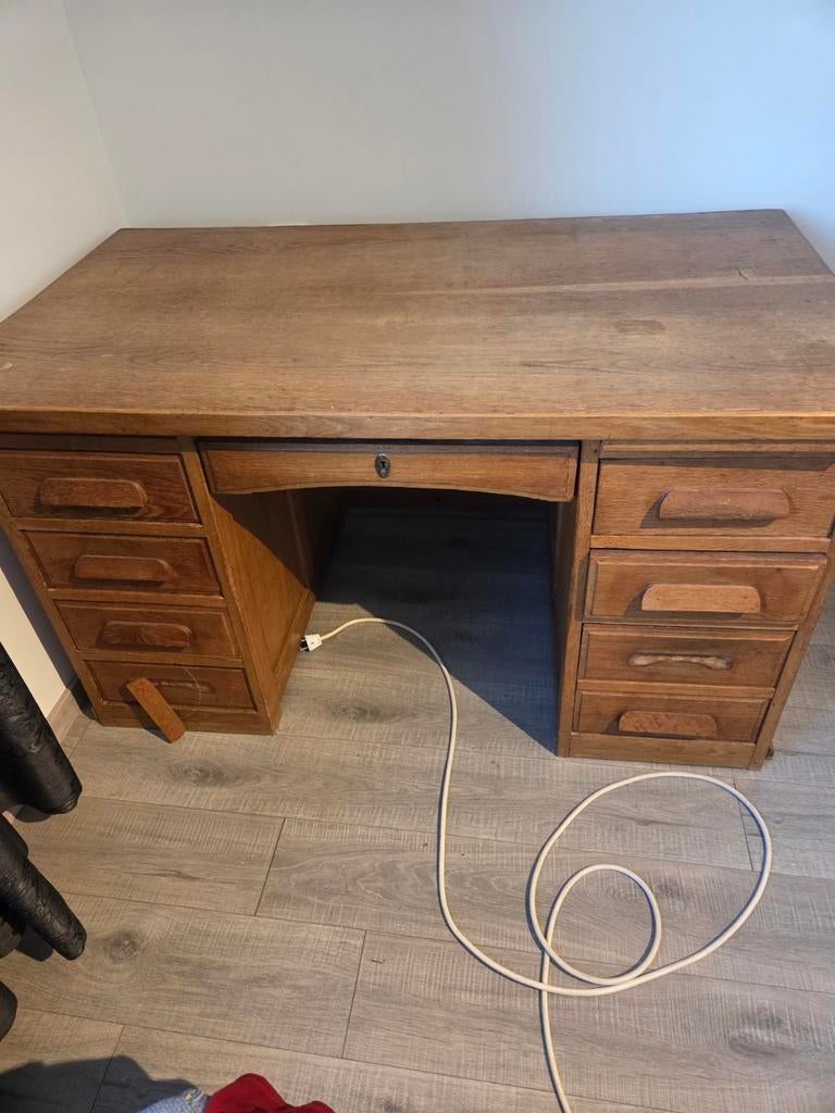 Antiek bureau  opknappertje, Huis en Inrichting, Bureaus, Ophalen of Verzenden, Gebruikt