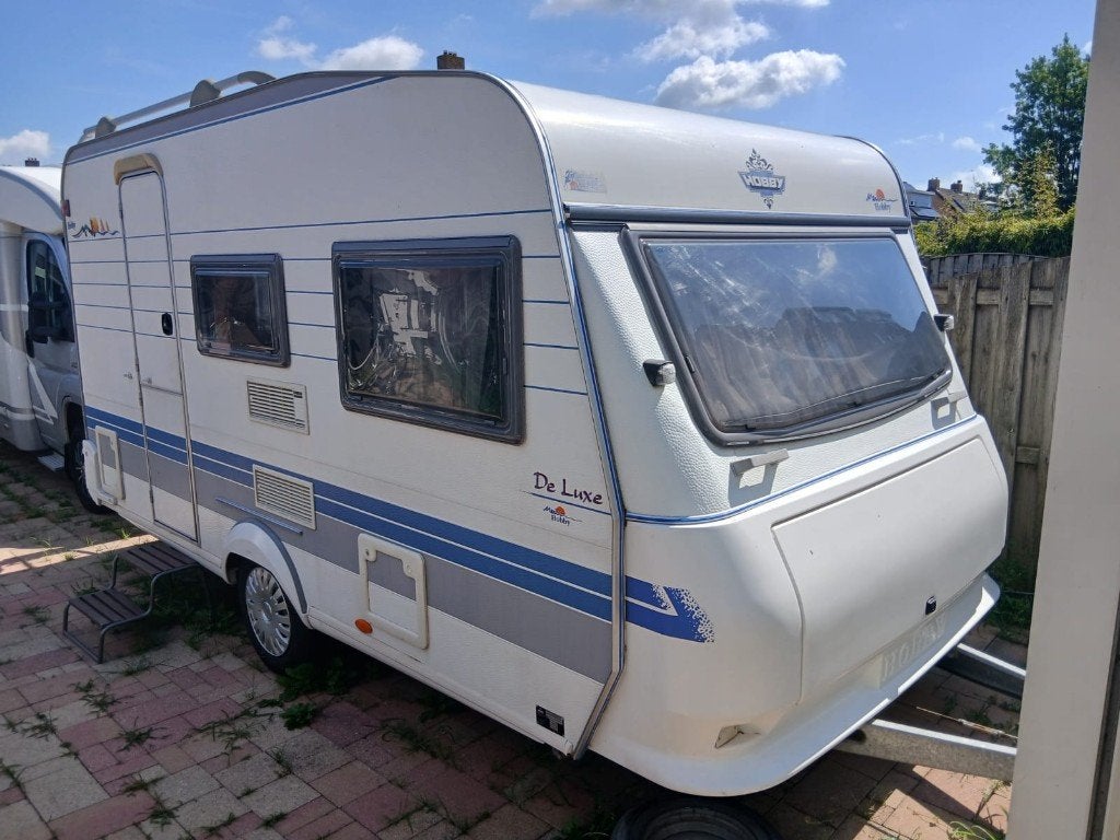 Hobby De Luxe 400 SB, Vast bed, Hobby, 750 - 1000 kg, Particulier