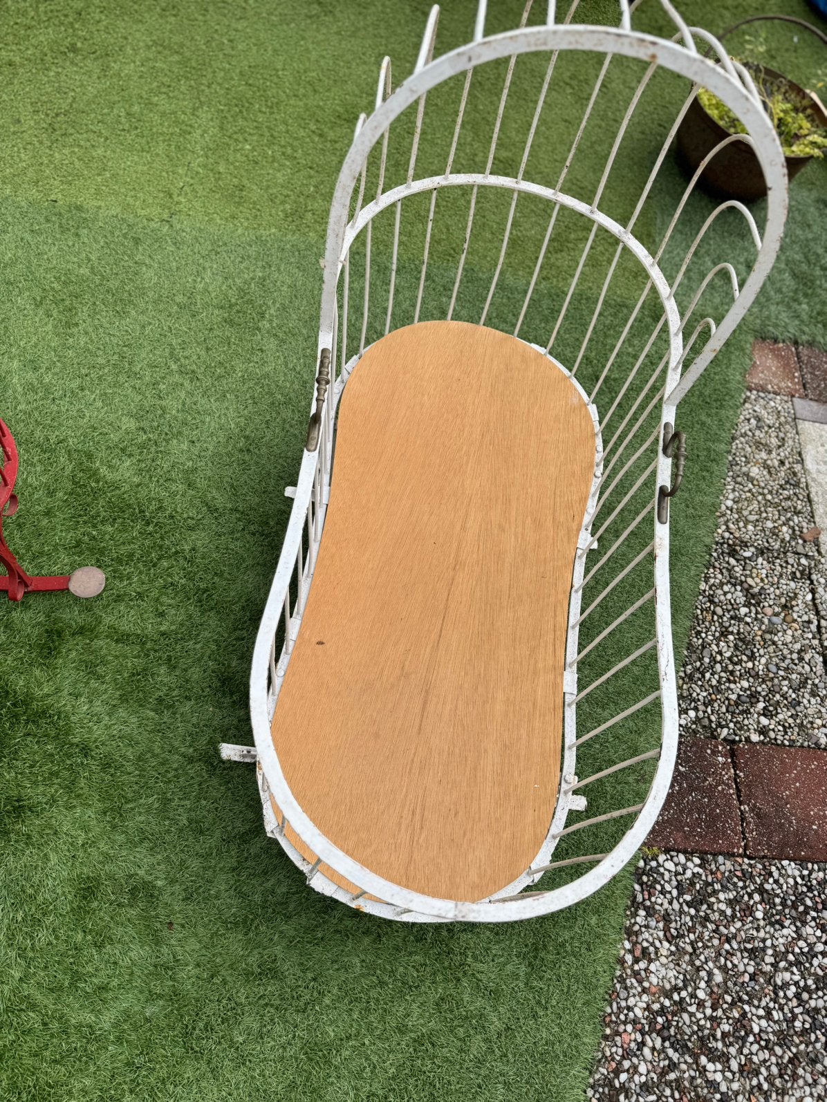 Antieke wieg. Wordt ook ter decoratie de tuin., Ophalen, Zo goed als nieuw, Overige typen