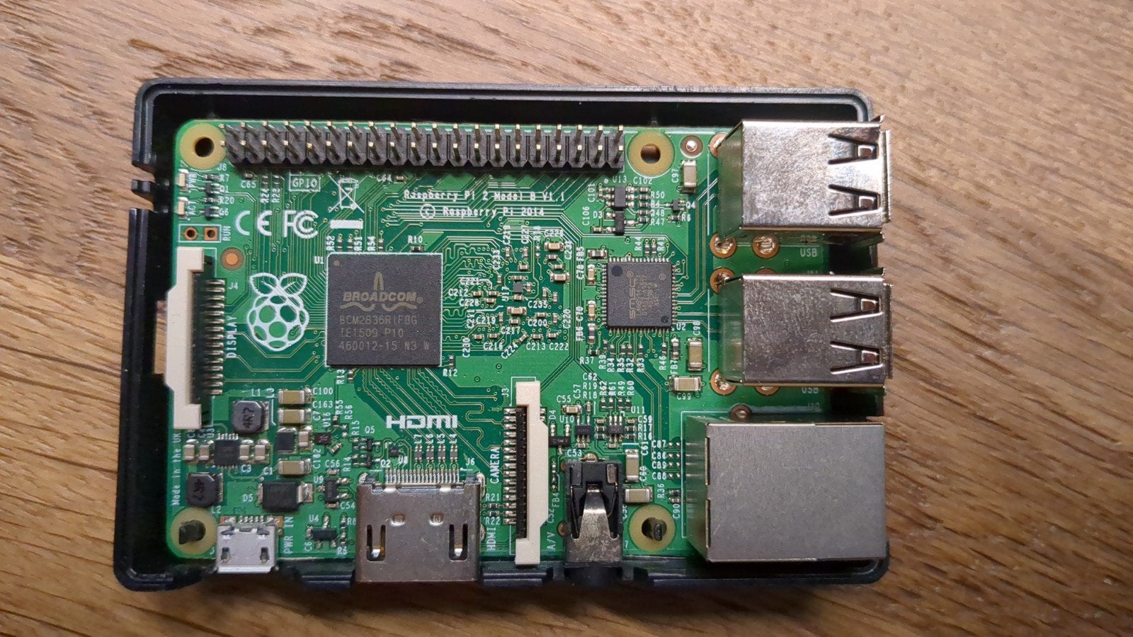 Raspberry Pi 2 Model B met behuizing, Ophalen of Verzenden, Zo goed als nieuw