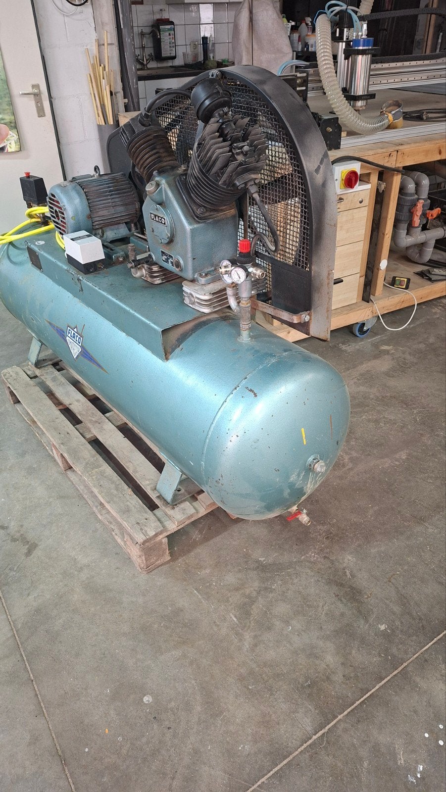 FLACO Professionele Zuigercompressor 350L - Krachtstroom, Doe-het-zelf en Verbouw, Ophalen