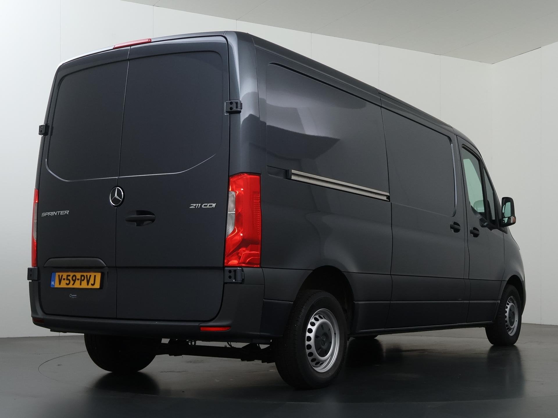 Mercedes-Benz Sprinter 211 CDI L2 H1 | AIRCO | 3-ZITS | MBUX, Auto's, Voorwielaandrijving, Stof, Gebruikt, Euro 6