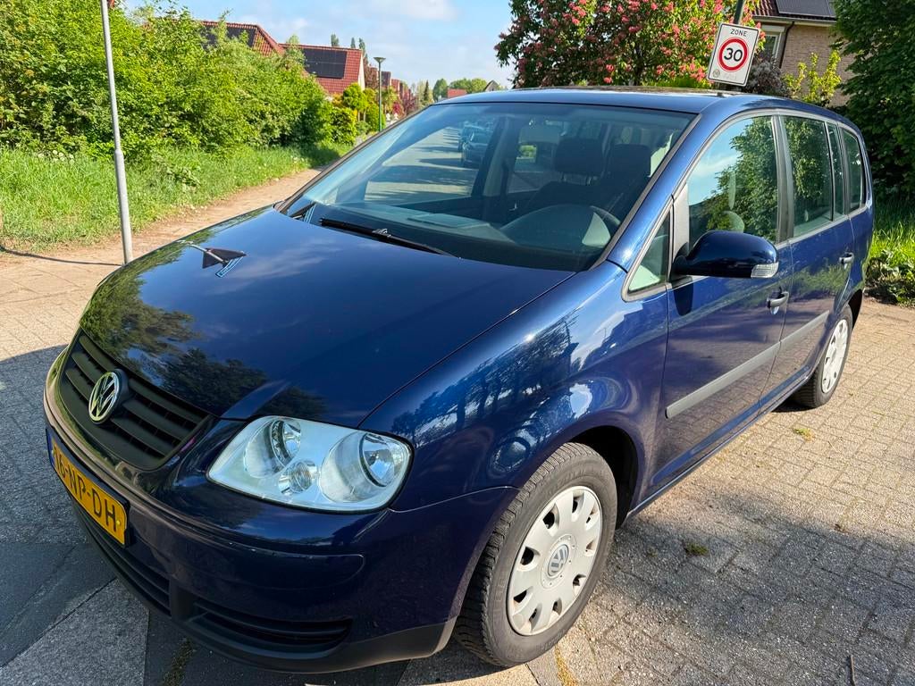 Volkswagen Touran 1.6 Trendline Inruil koopje Export Of Part, Stof, Gebruikt, 4 cilinders, Blauw