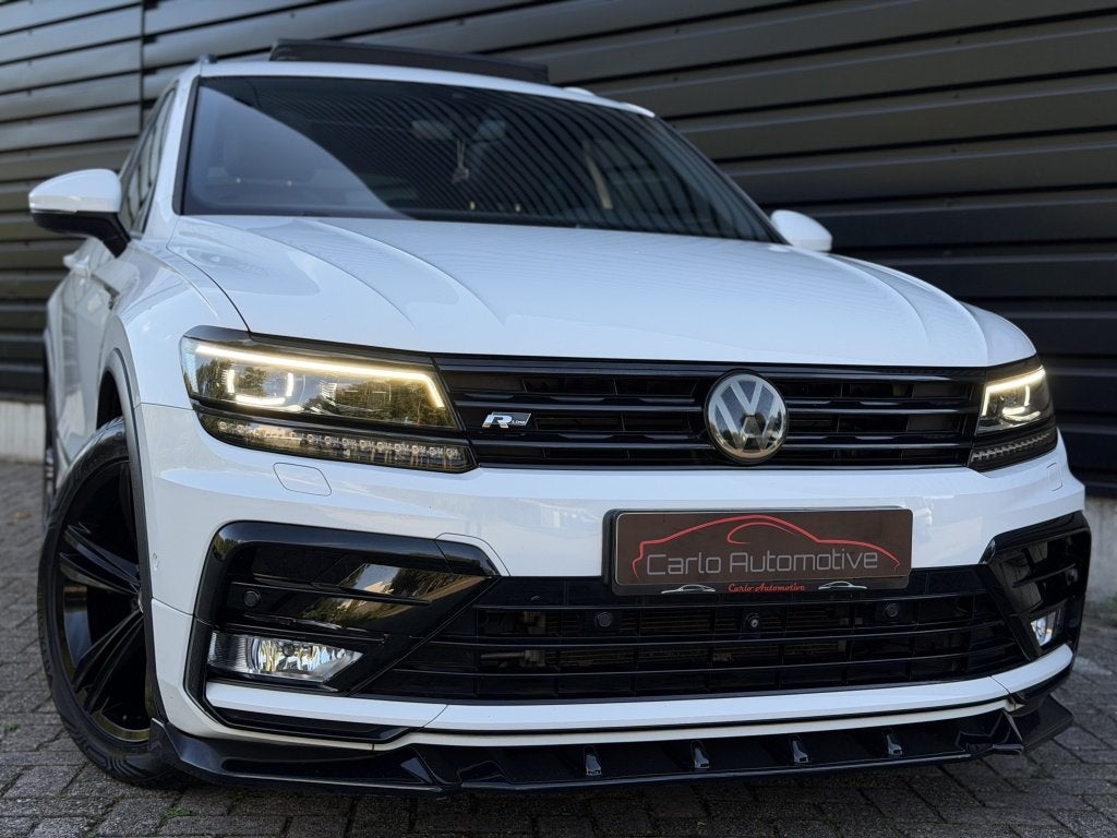 Volkswagen Tiguan 1.4 TSI 3X R-LINE PANO|VIRTUAL|LEER|360|AC, Auto's, 4 cilinders, 150 pk, Wit, Leder