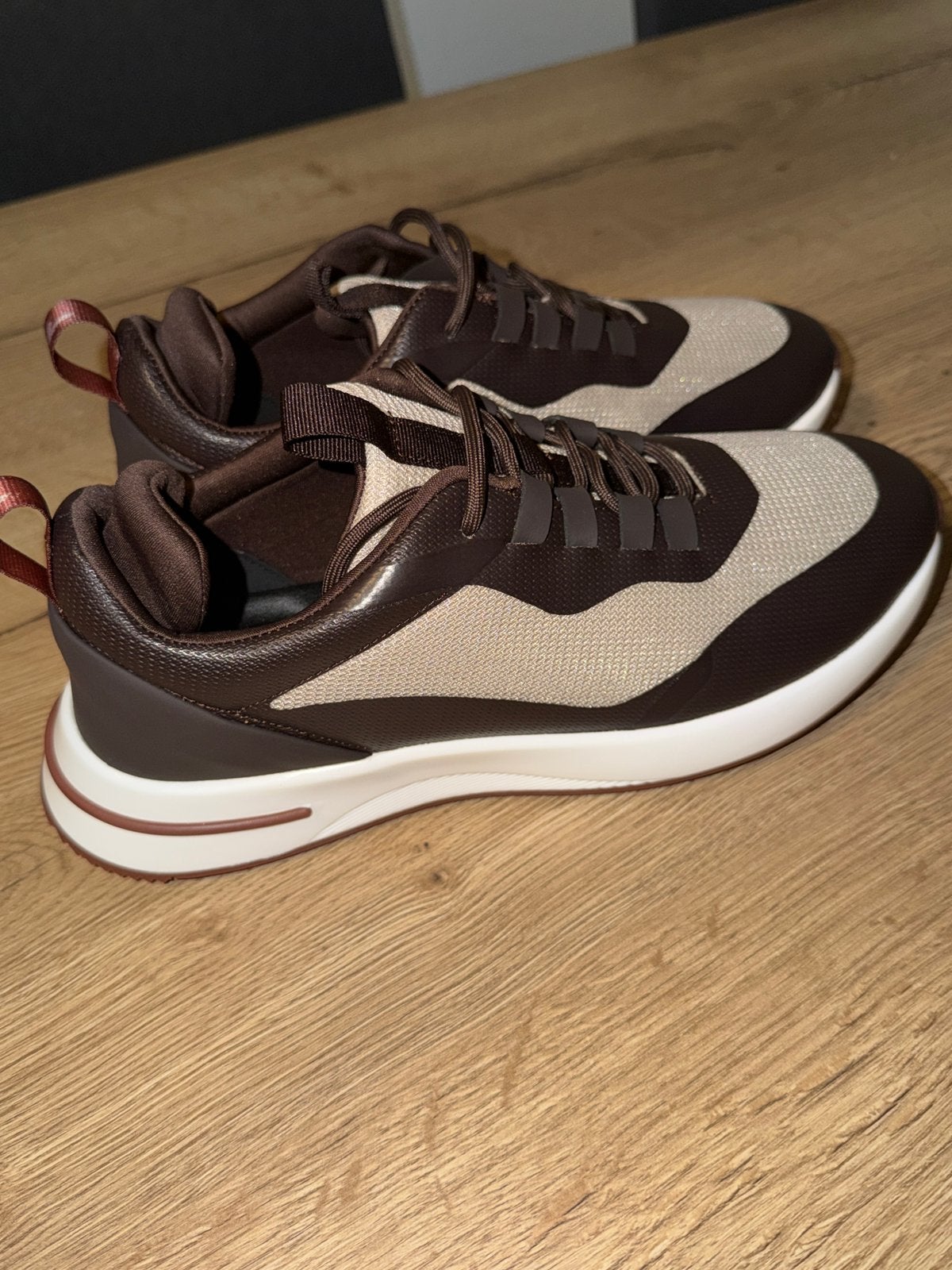 Loro Piana Weekend Walk – Brown/Beige – Maat 46, Ophalen of Verzenden, Zo goed als nieuw, Overige typen, Overige merken
