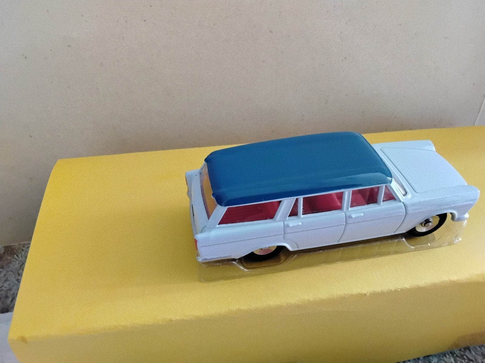 DINKY TOYS ATLAS FIAT  1800 FAMILIALE  NO 548, Ophalen of Verzenden, Auto, Dinky Toys