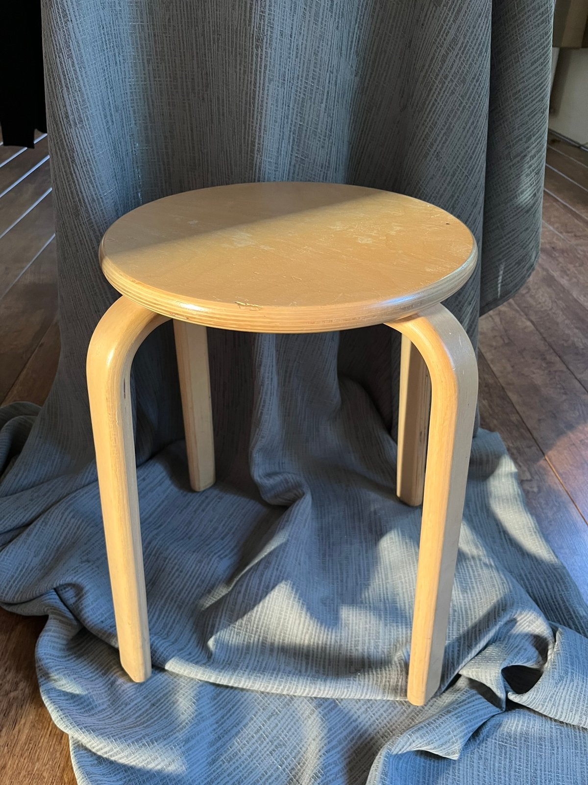 Stevige houten kruk, Huis en Inrichting, Ophalen, Gebruikt, Hout