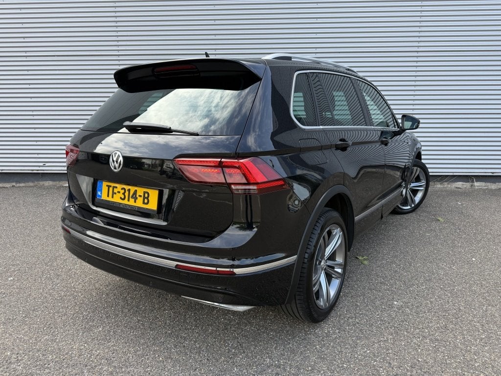 Volkswagen Tiguan 1.4 TSI 4-Motion R-line NAP BTW Pano Virtu, Auto's, Automaat, Gebruikt, Euro 6, 4 cilinders