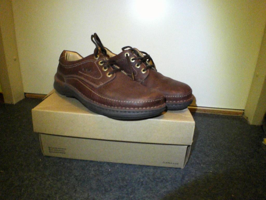 Clarks schoenen, Ophalen, Bruin, Clarks, Zo goed als nieuw