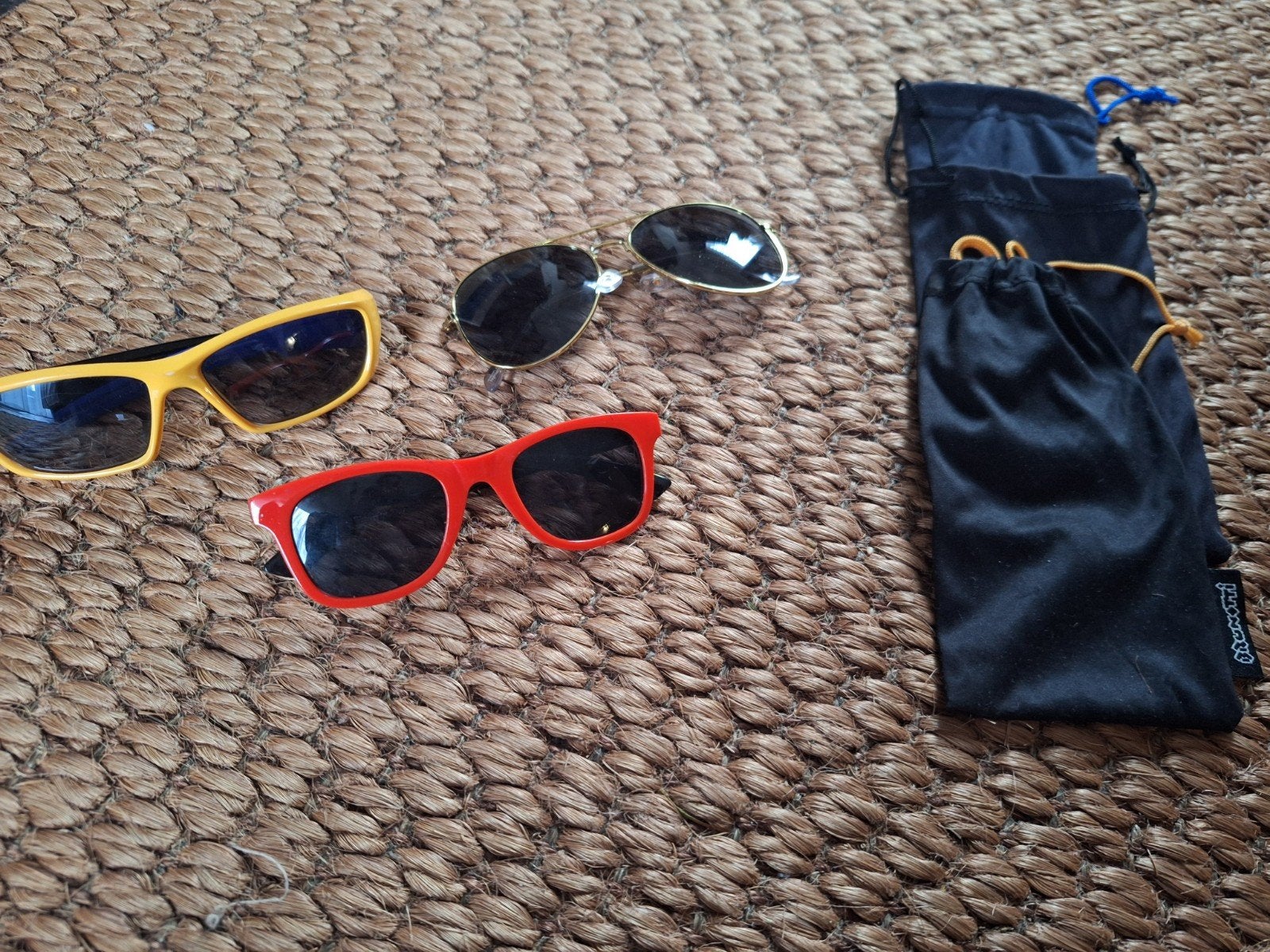 3 jongens zonnebrillen, Kinderen en Baby's, Kindermode-accessoires, Ophalen of Verzenden