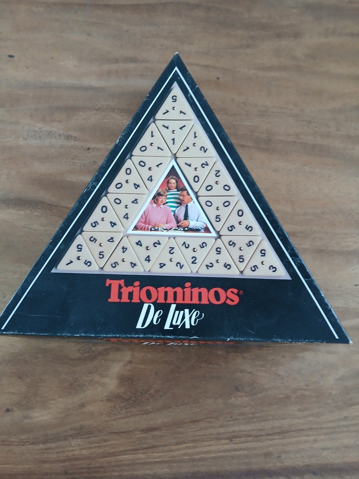Triominos De Luxe - Compleet Gezelschapsspel, Hobby en Vrije tijd, Gezelschapsspellen | Bordspellen, Een of twee spelers, Ophalen of Verzenden