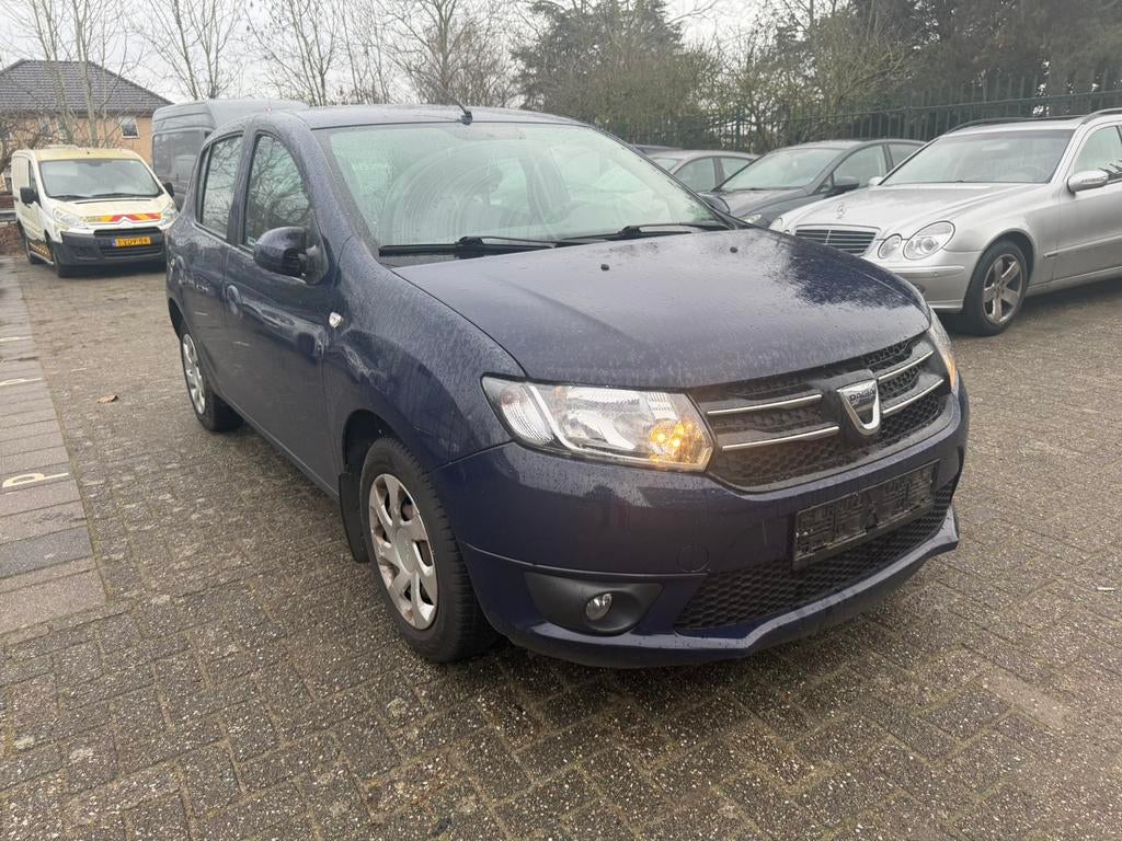 Dacia Sandero - 1.2 16V lpg 2013/airco/ koppakking lek, Auto diversen, Schadeauto's, Ophalen, Autosss@hotmail.com, Overige carrosserieën