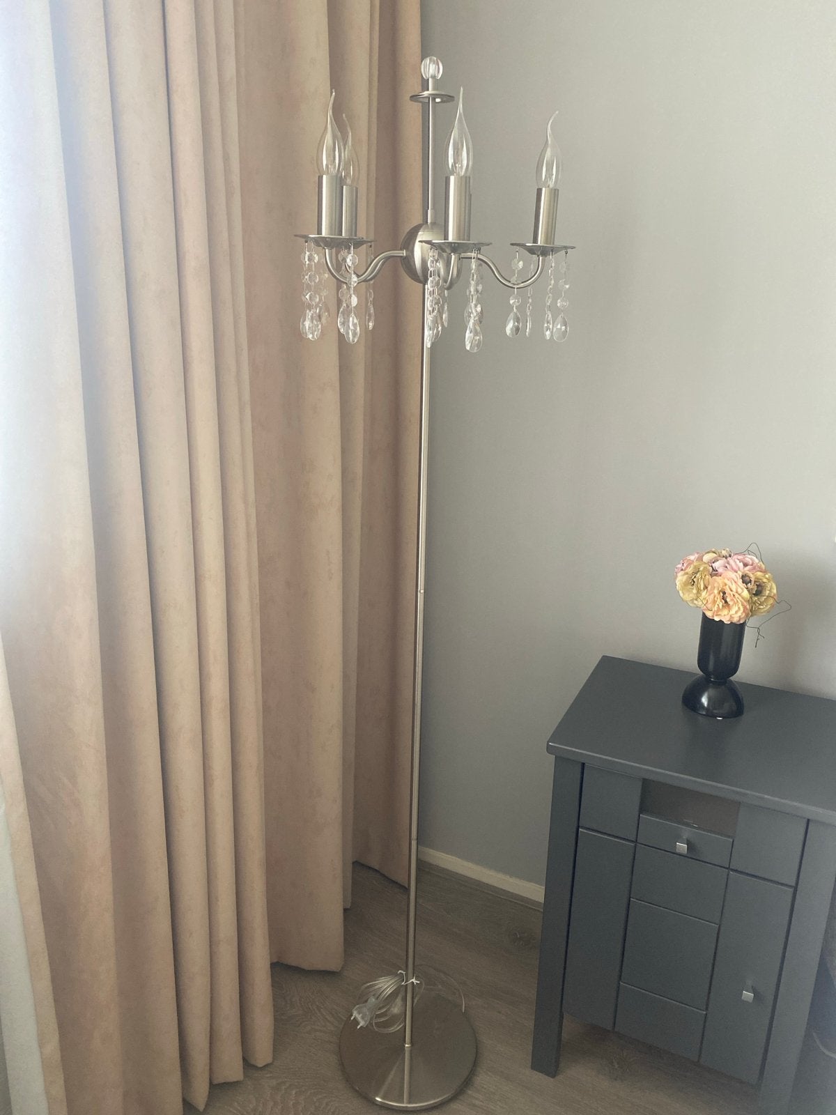 Elegante staande lamp met kristallen details, Huis en Inrichting, Lampen | Vloerlampen, Ophalen, E14 (klein), Zo goed als nieuw