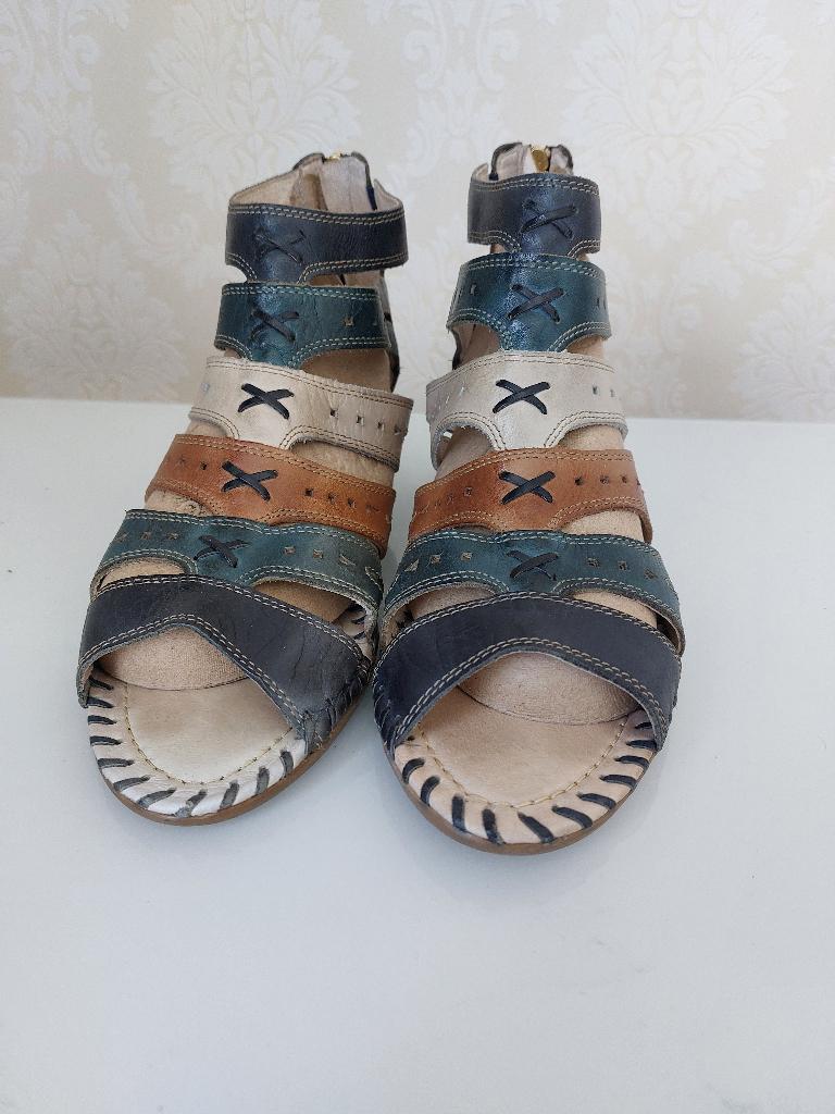 Pikolinos blauw met multicolor sandalen mt 41, Nieuw, Sandalen of Muiltjes, Pikolinos, Verzenden