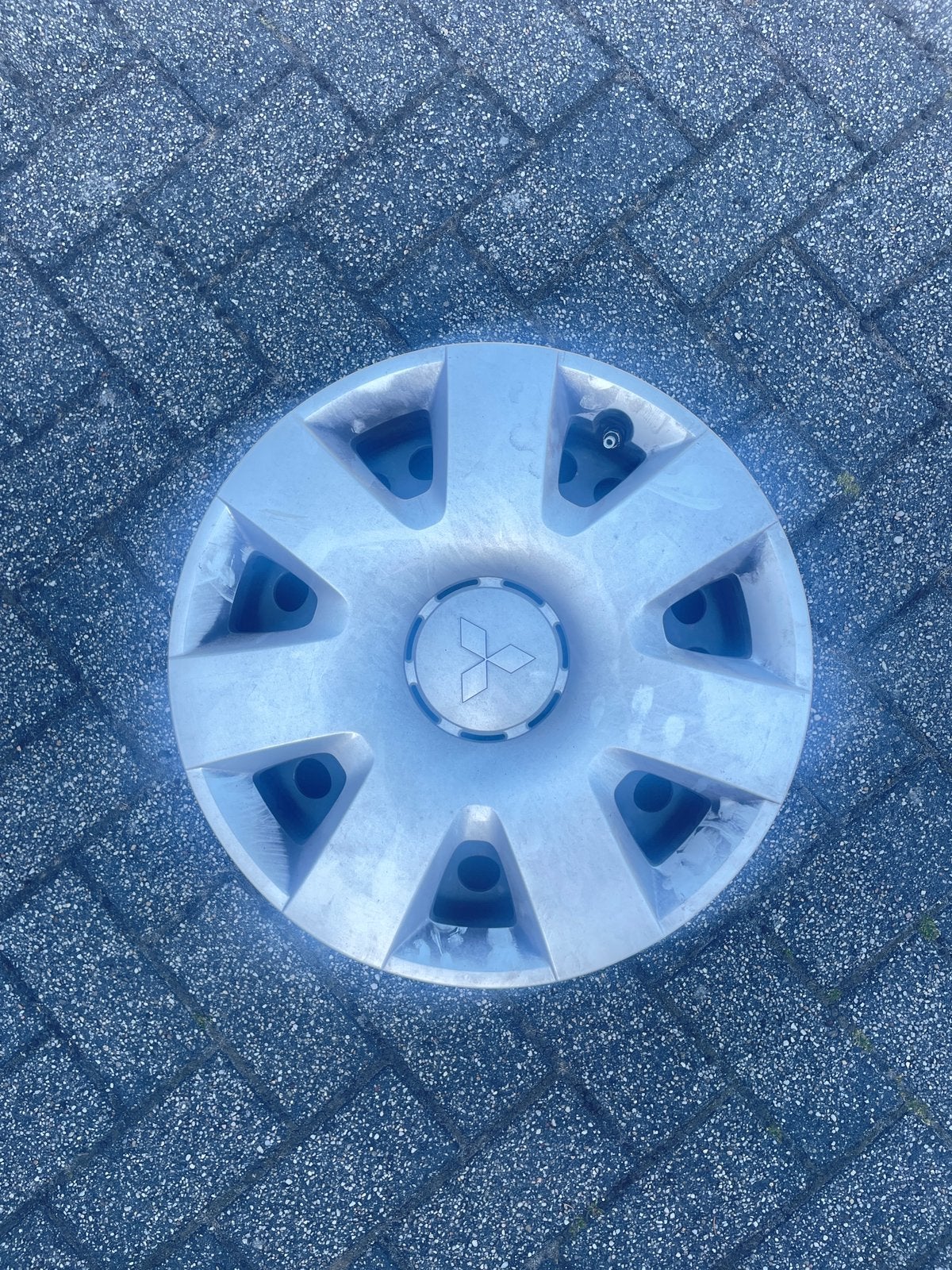 Velgen en Wieldopen Mitsubishi 4x, Auto diversen, Wieldoppen, Ophalen, Gebruikt