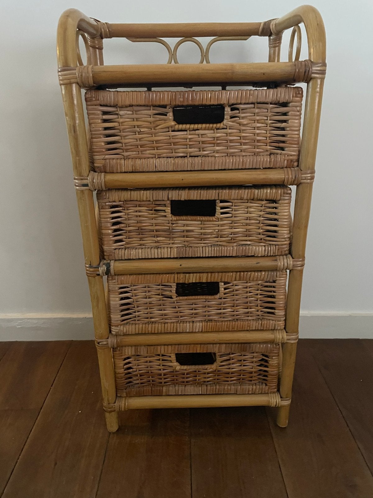Rotan ladekastje met 4 laden - 42x30x86 cm, Ophalen, Zo goed als nieuw, 3 of 4 laden, 25 tot 50 cm