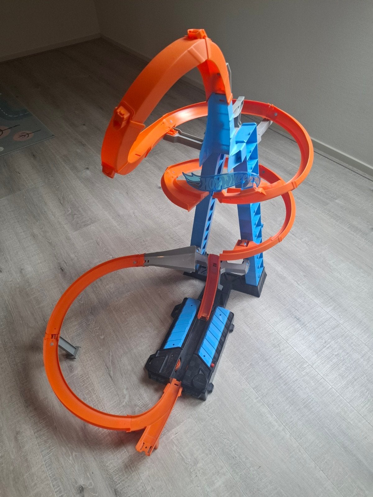 Hot Wheels wolkenkrabber, Ophalen, Met looping, Racebaan, Gebruikt
