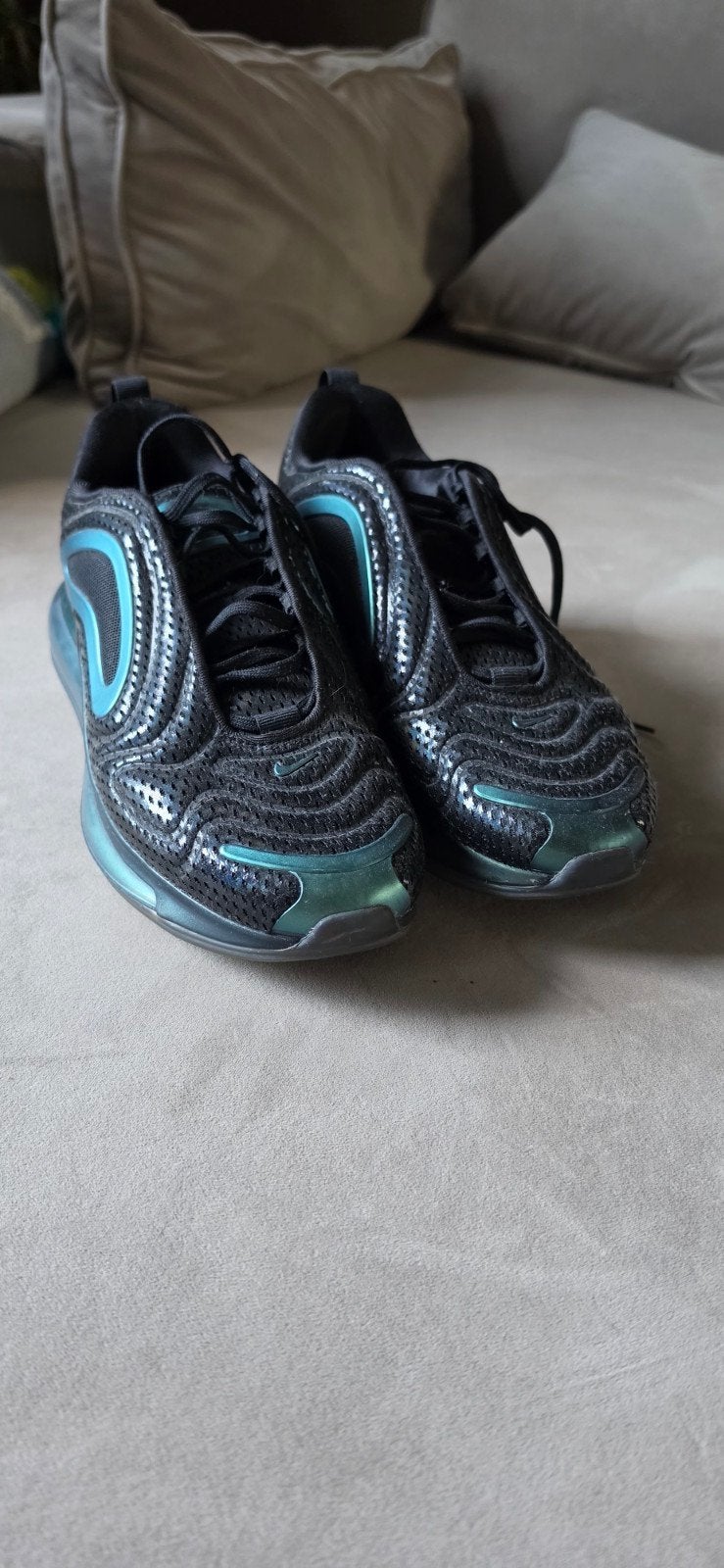 Nike Air Max 720 - Zwart/Blauw 42,5, Ophalen of Verzenden, Gedragen, Zwart